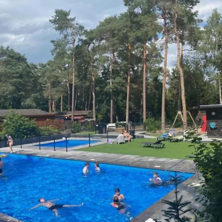 Wooden Nature Chalet - Dennenrhode *